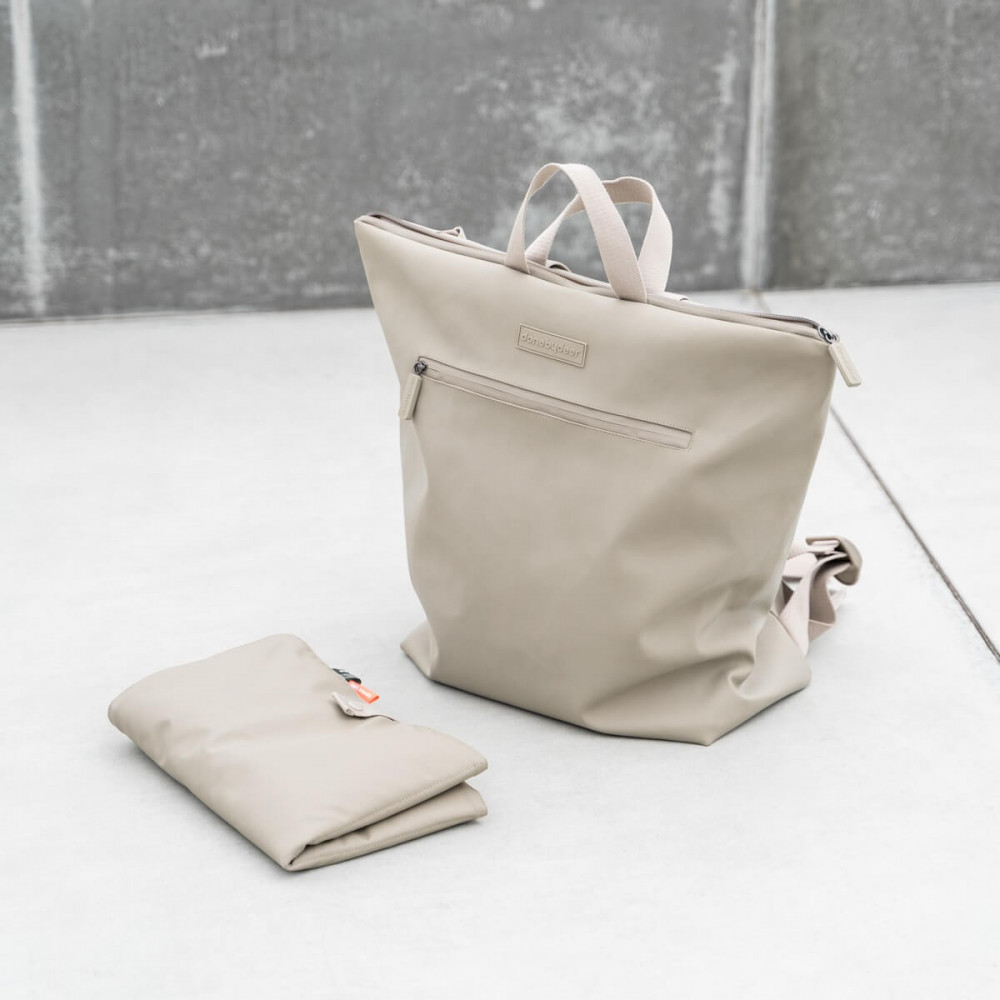 Done by Deer Wickelrucksack, Sand
