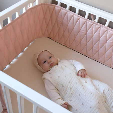Cam Cam Copenhagen Bettumrandung mit Harlekin-Stickerei - Blossom Pink