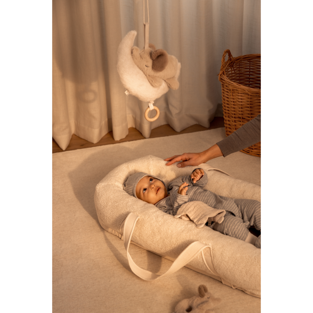 Liewood Babynest / Babytrage Gro Pile Sandy