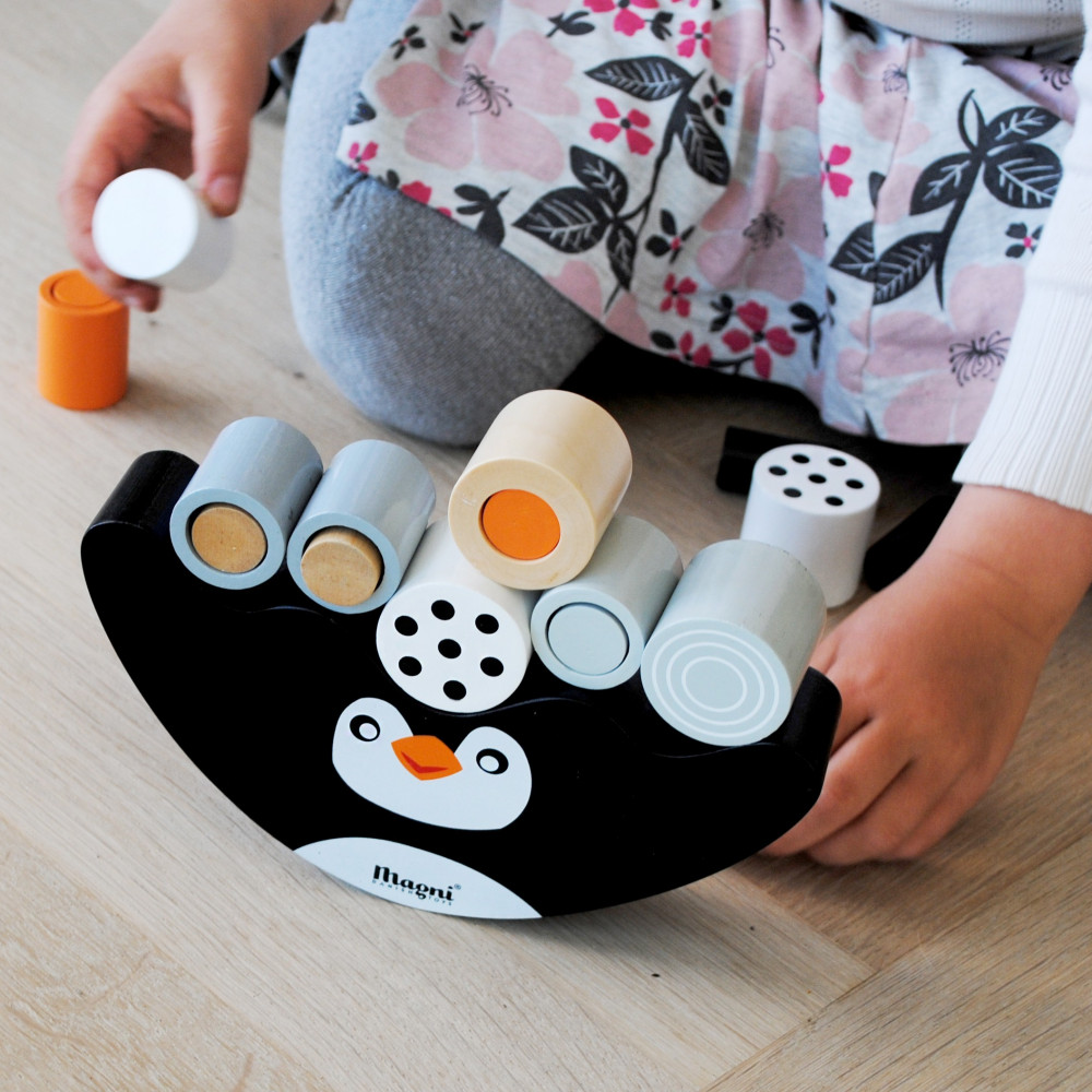 Magni Pinguin Balancespiel aus Holz Magni Pinguin Balancespiel aus Holz