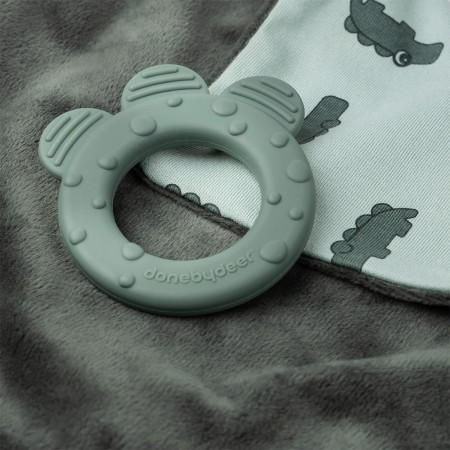 Done by Deer Kuscheltuch aus mit Beißring Croco grün Done by Deer Kuscheltuch aus mit Beißring Croco grün